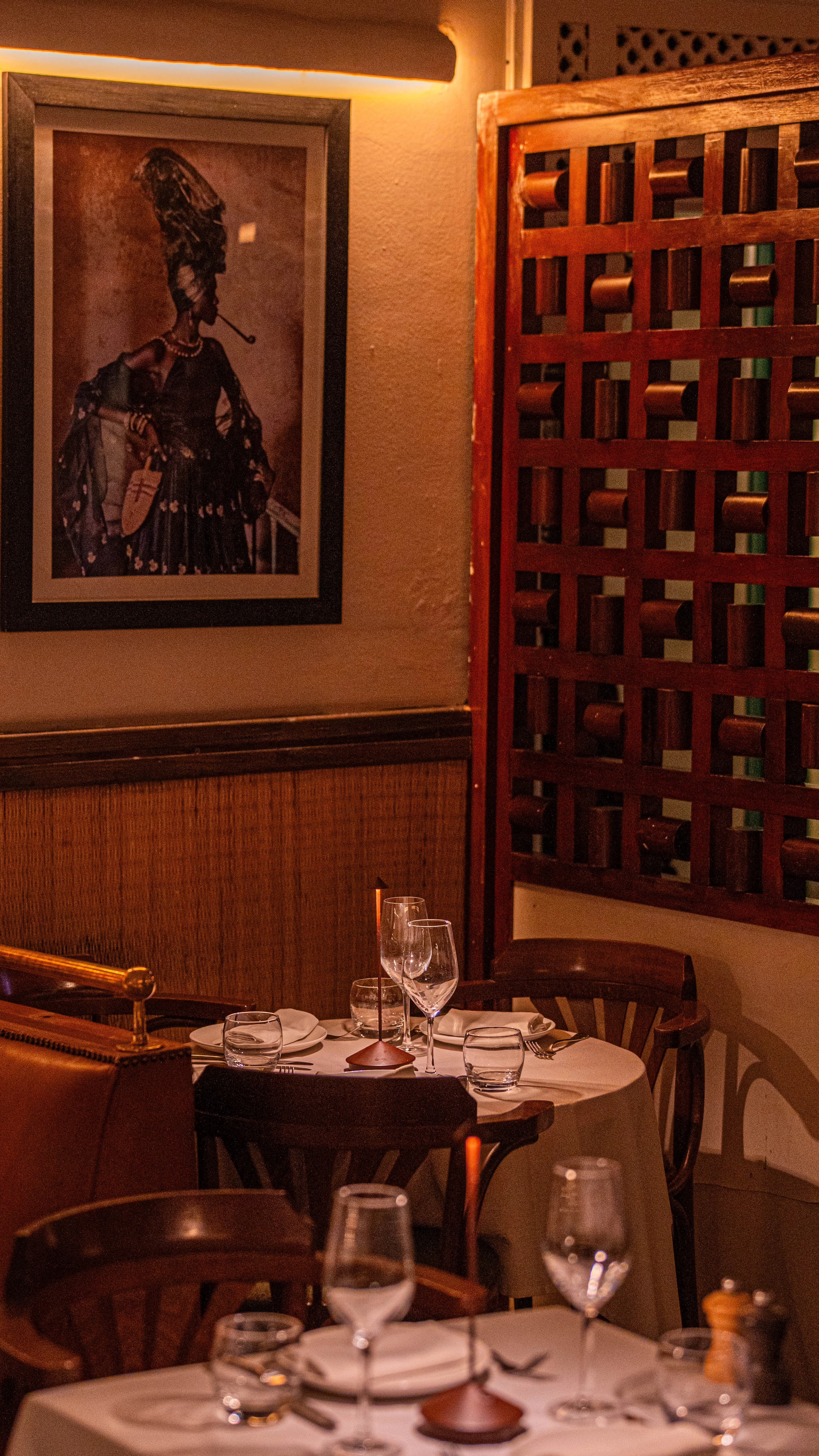 Live oriental dinner show at Le Salama, offering a festive vibe alternative to Comptoir Darna